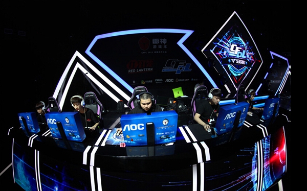 小张决定继 小张决定继