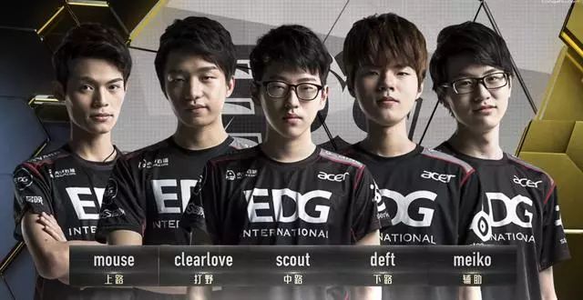 斯的球员身 斯的球员身